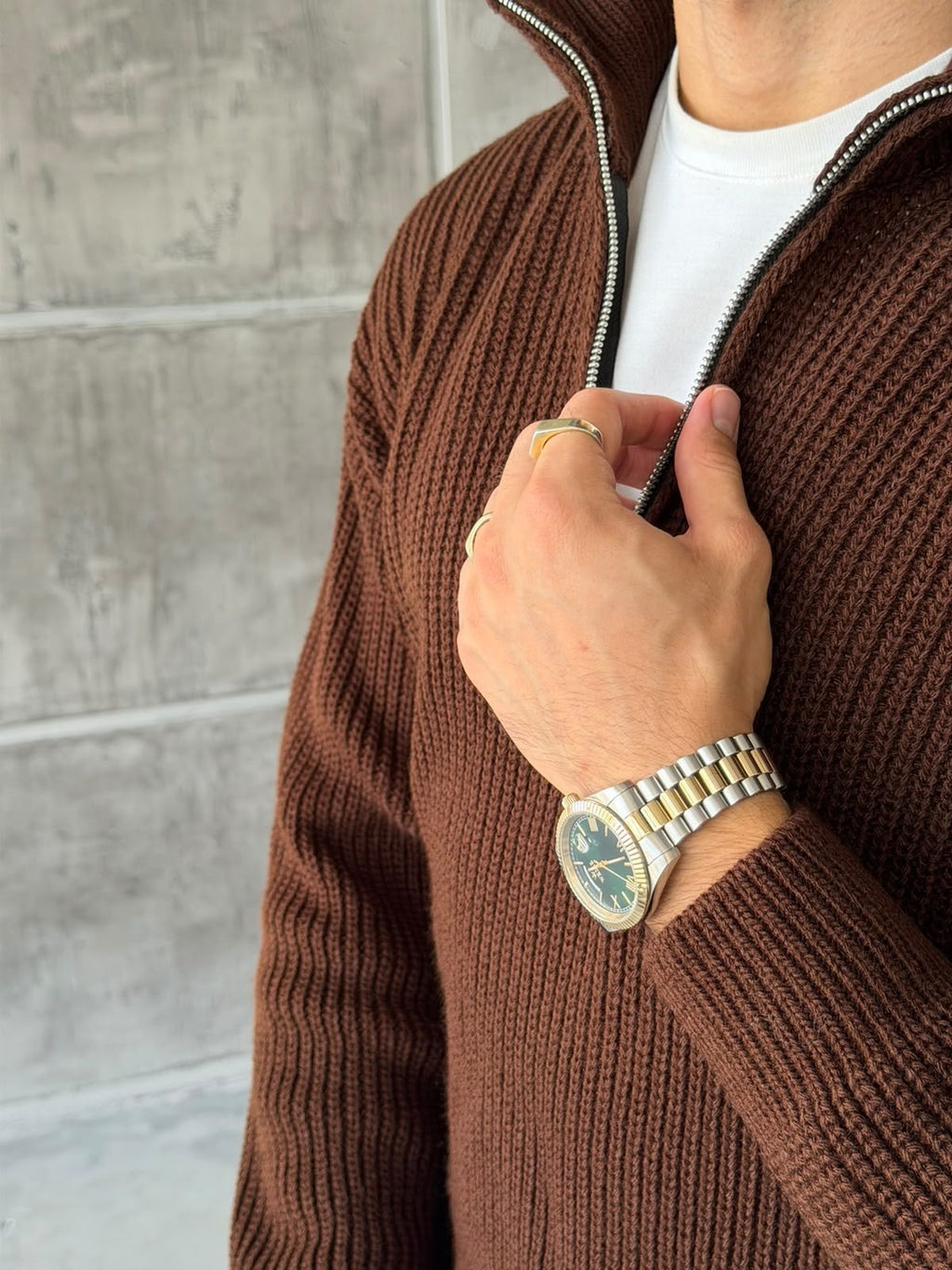 Half-Zip Ribbed Knit Sweater - Brown